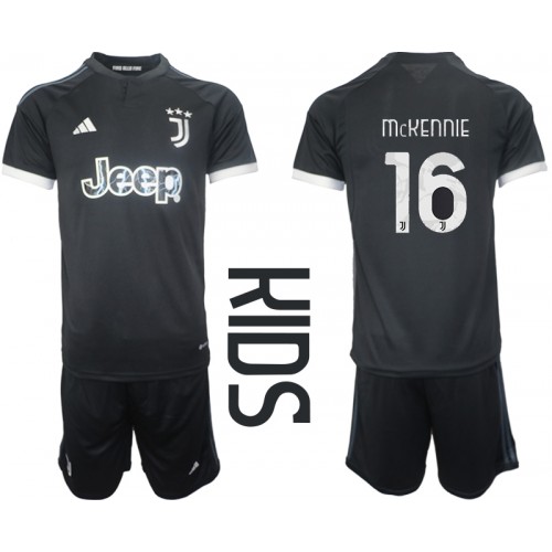 Dětský Fotbalový dres Juventus Weston McKennie #16 2023-24 Třetí Krátký Rukáv (+ trenýrky)